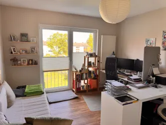 Arbeits oder Kinderzimmer
