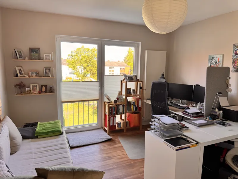 Arbeits oder Kinderzimmer