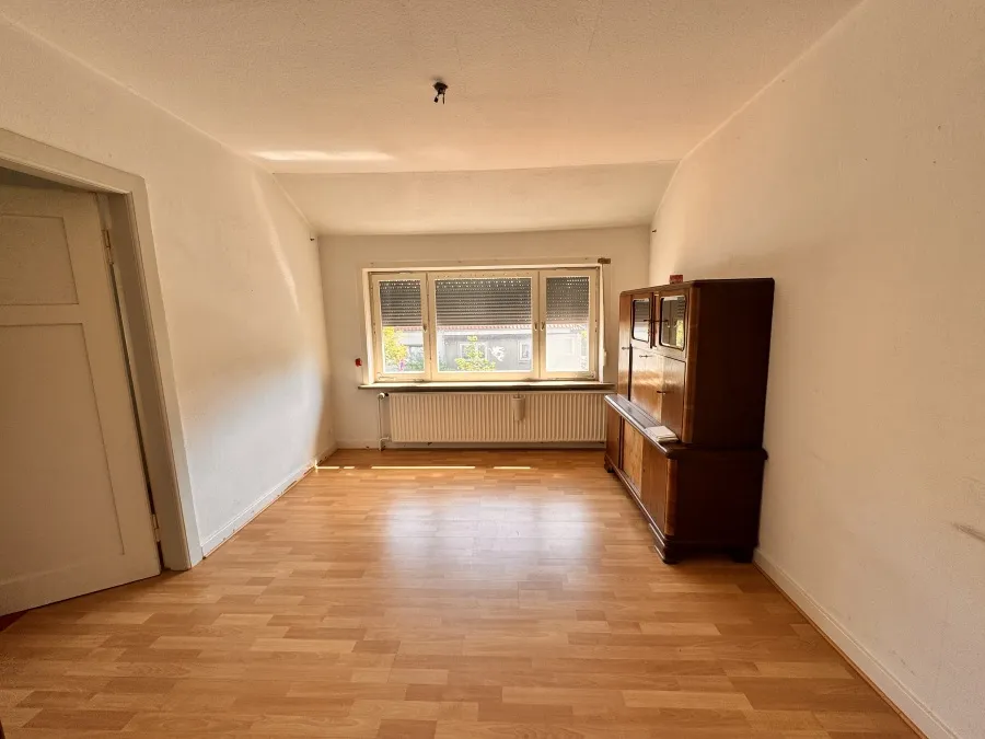 Wohnzimmer DG 2. Wohneinheit