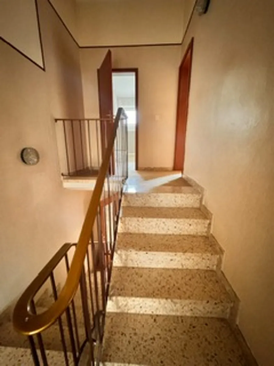 Treppe in die 2. Ebene OG